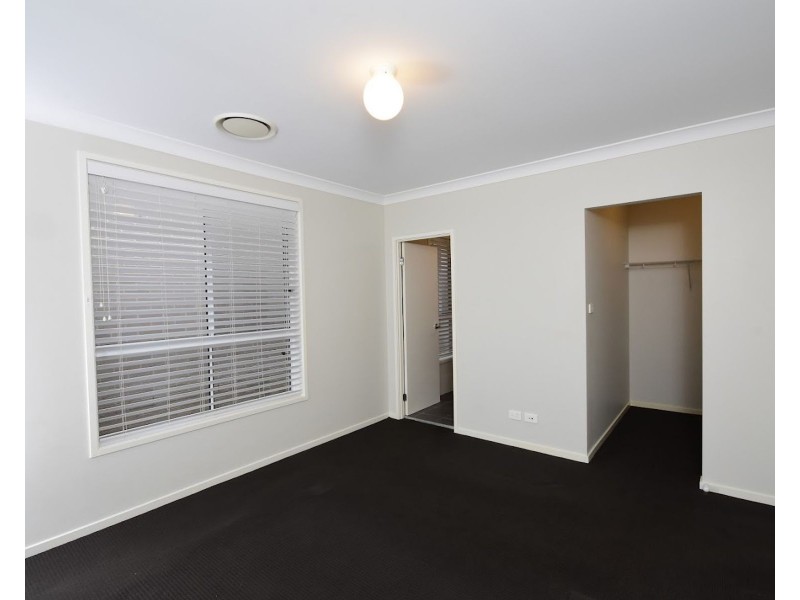 14 Hassall Way, Glenmore Park NSW 2745