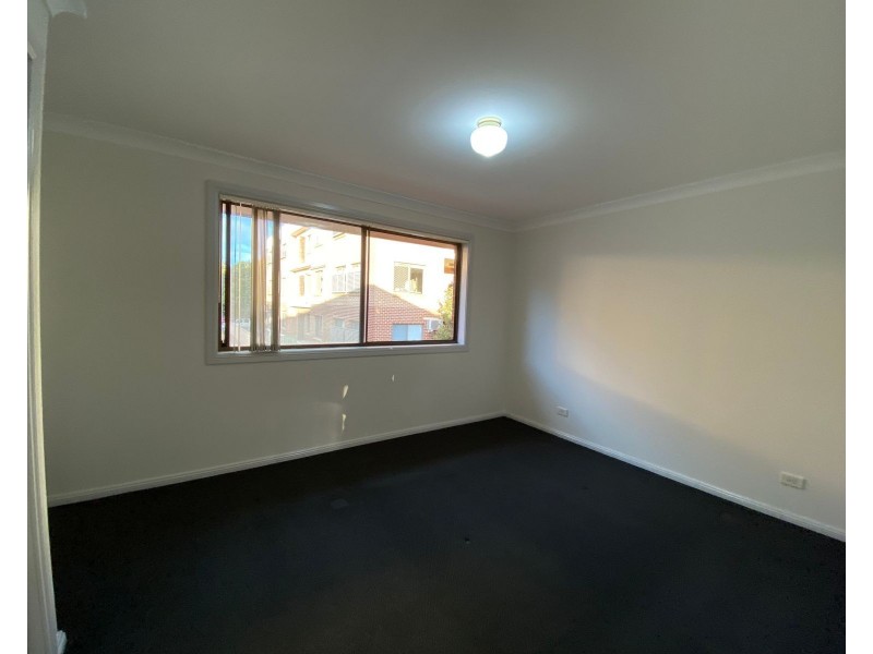4/42 Mulgoa Road, Penrith NSW 2750