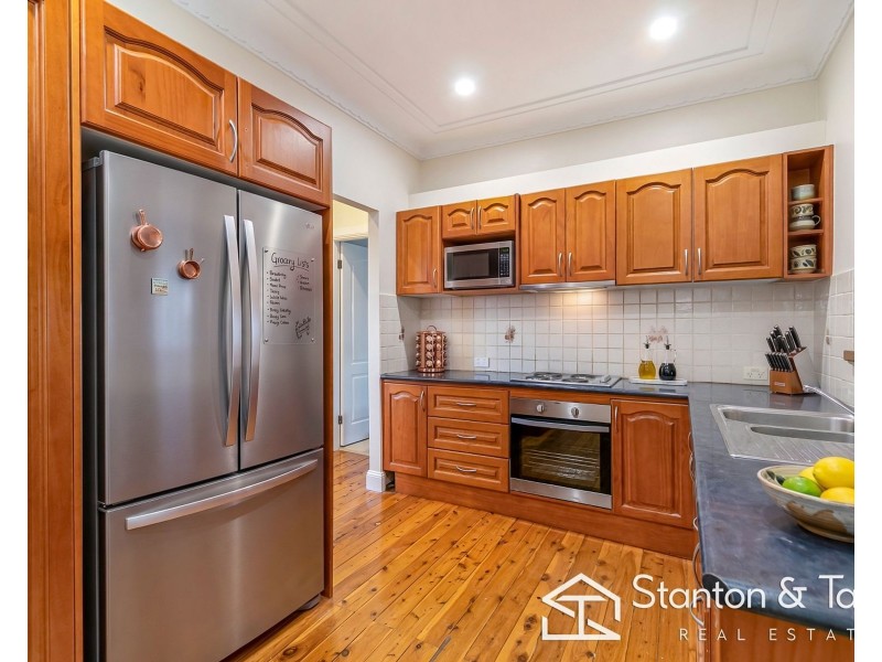 9 Penrose Crescent, South Penrith NSW 2750