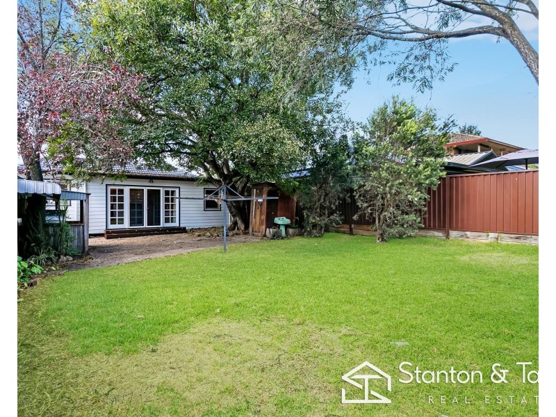 9 Penrose Crescent, South Penrith NSW 2750