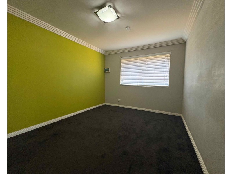 12/4 John Tipping Grove, Penrith NSW 2750