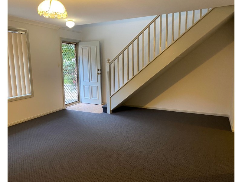8/42 Mulgoa Road, Penrith NSW 2750