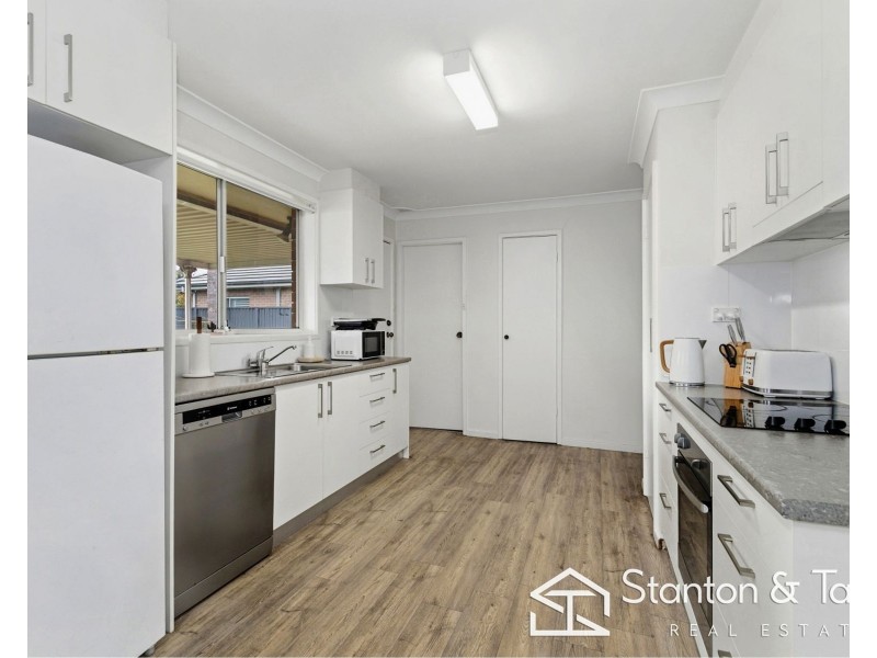 40 Greenway Drive, South Penrith NSW 2750