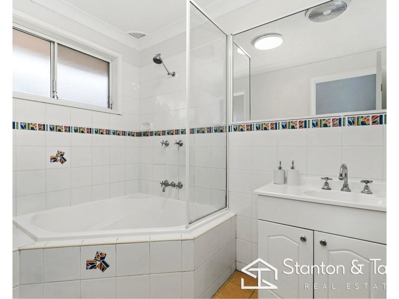 40 Greenway Drive, South Penrith NSW 2750