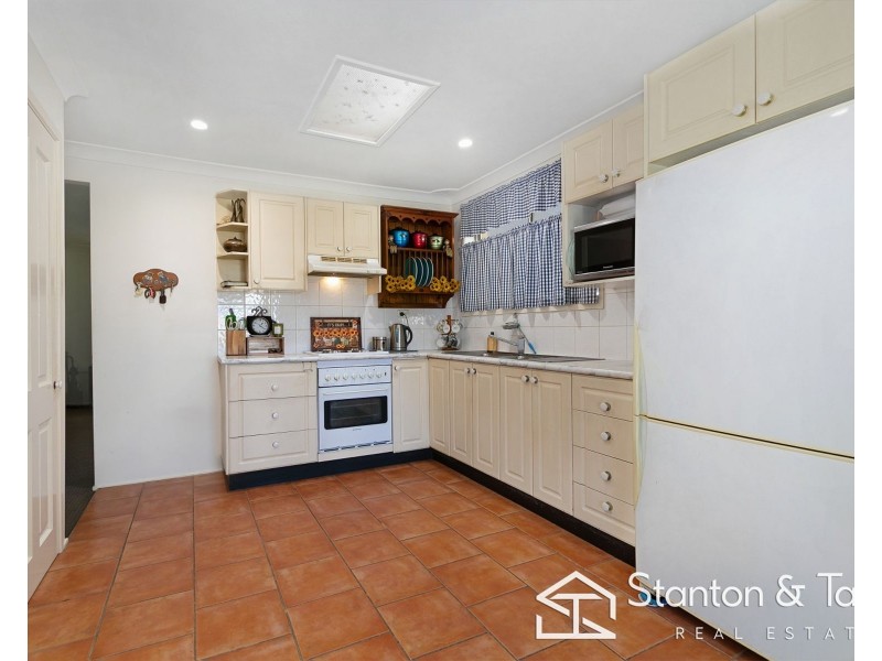 4 Cara Court, South Penrith NSW 2750