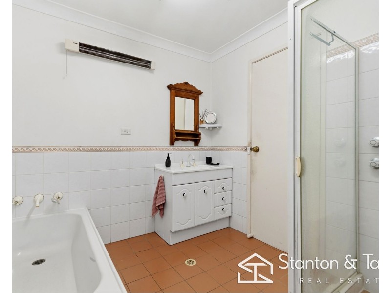 4 Cara Court, South Penrith NSW 2750