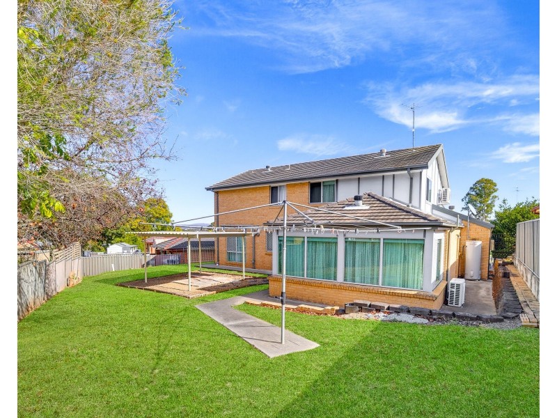 10 Mount Close, Cranebrook NSW 2749