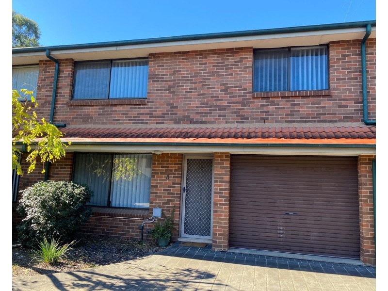 3/42 Mulgoa Road, Penrith NSW 2750