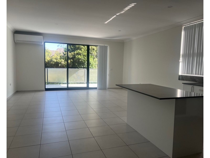 2/24 Barber Avenue, Penrith NSW 2750