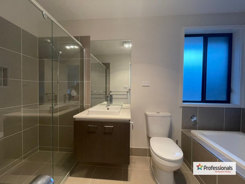 71 Orlagh Circuit, Riverstone NSW 2765