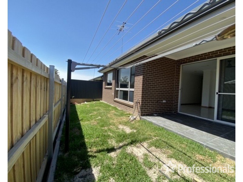 8 Dortmund Crescent, Marsden Park NSW 2765