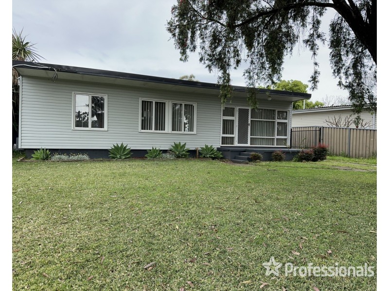 61 Torres Crescent, Whalan NSW 2770