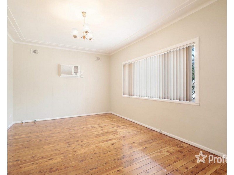 21 Moira Crescent, St Marys NSW 2760