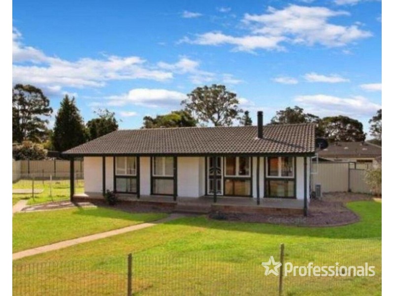 38 Waitaki Street, Lethbridge Park NSW 2770