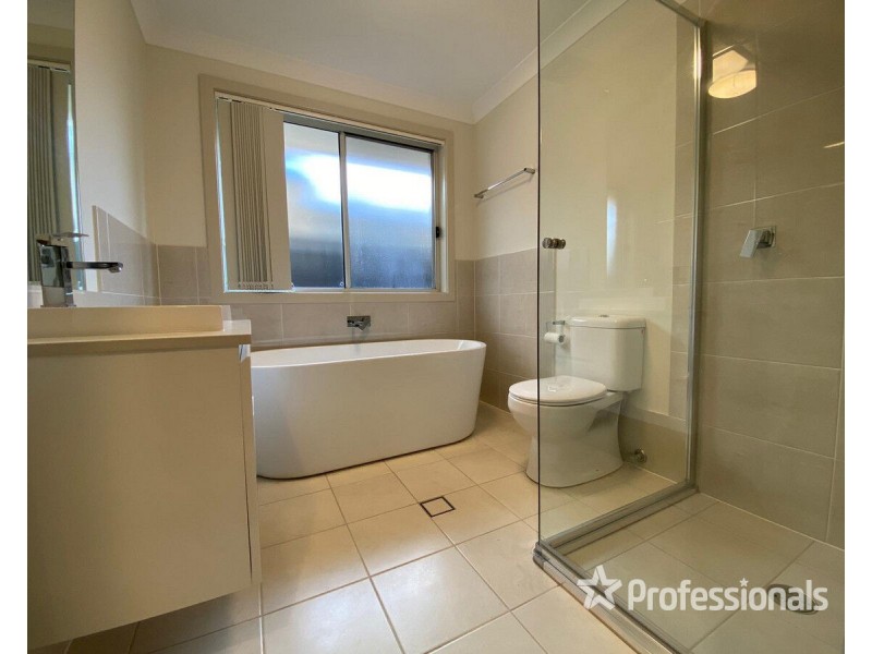 24 Durga Crescent, Riverstone NSW 2765