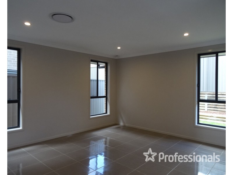 14 Annaluke Street, Riverstone NSW 2765