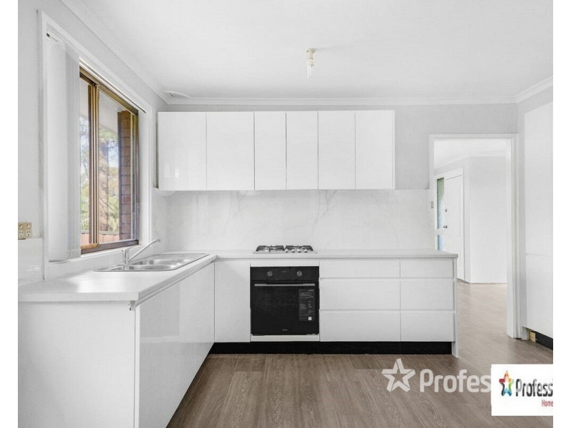 17 Scenic Circuit, Cranebrook NSW 2749