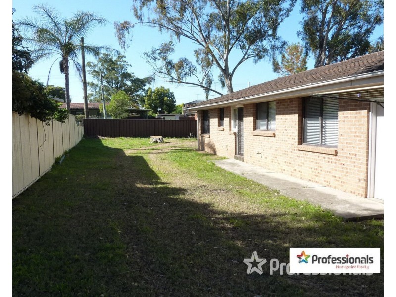 2 Crown Street, Riverstone NSW 2765