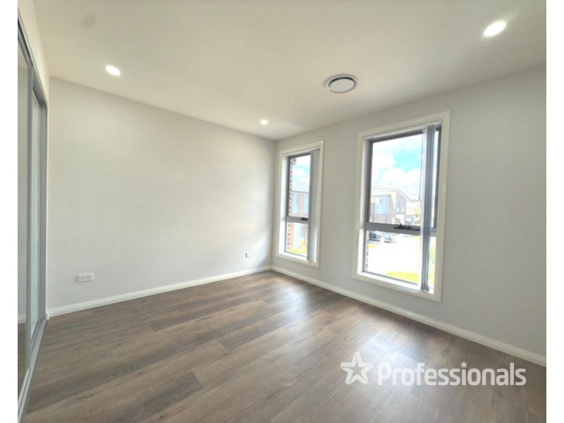 5 Nalah Glade, Riverstone NSW 2765