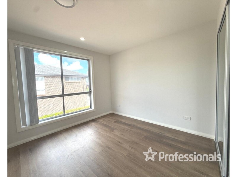 5 Nalah Glade, Riverstone NSW 2765