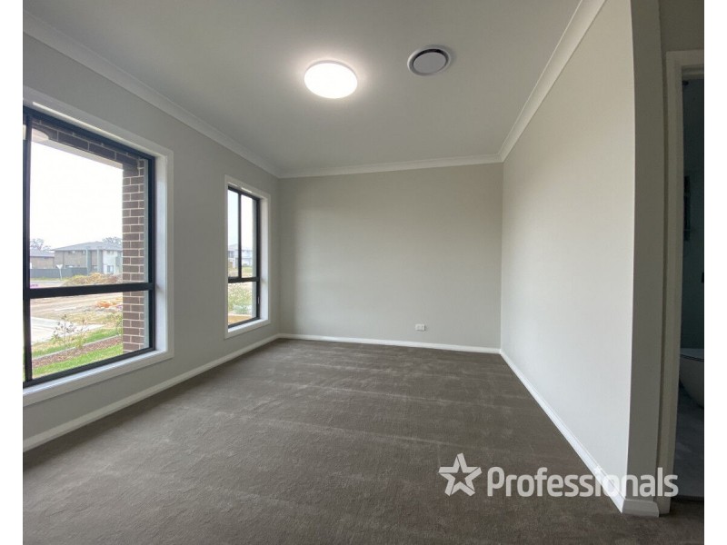 36 Vito Glade, Riverstone NSW 2765