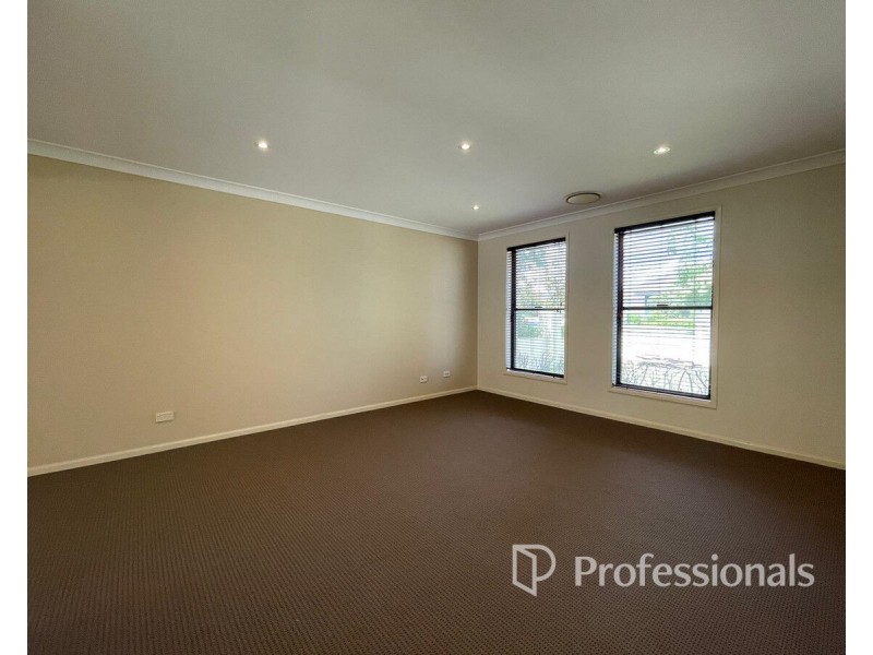 13 Rosecrea Court, Glenmore Park NSW 2745