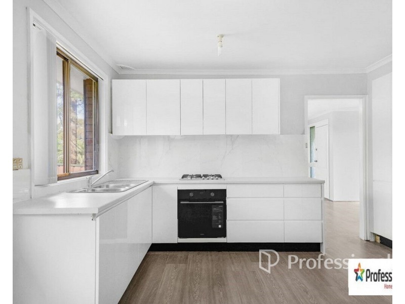 17 Scenic Circuit, Cranebrook NSW 2749