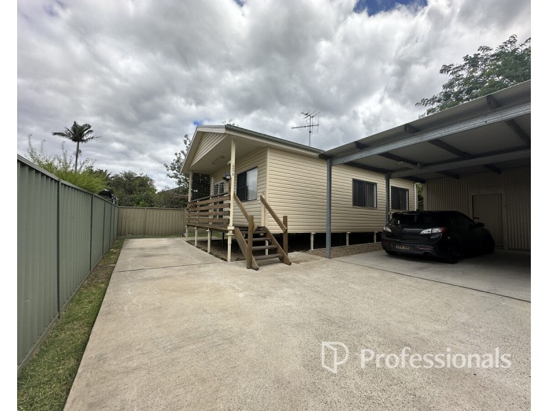 42a Windermere Avenue, Cambridge Park NSW 2747