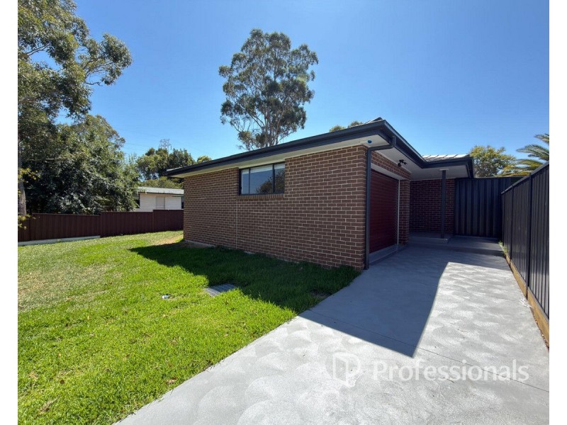 B/1 Caloola Avenue, Penrith NSW 2750