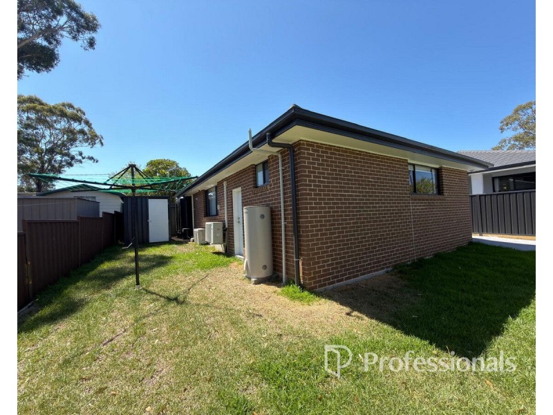 B/1 Caloola Avenue, Penrith NSW 2750