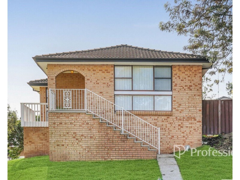 17 Scenic Circuit, Cranebrook NSW 2749