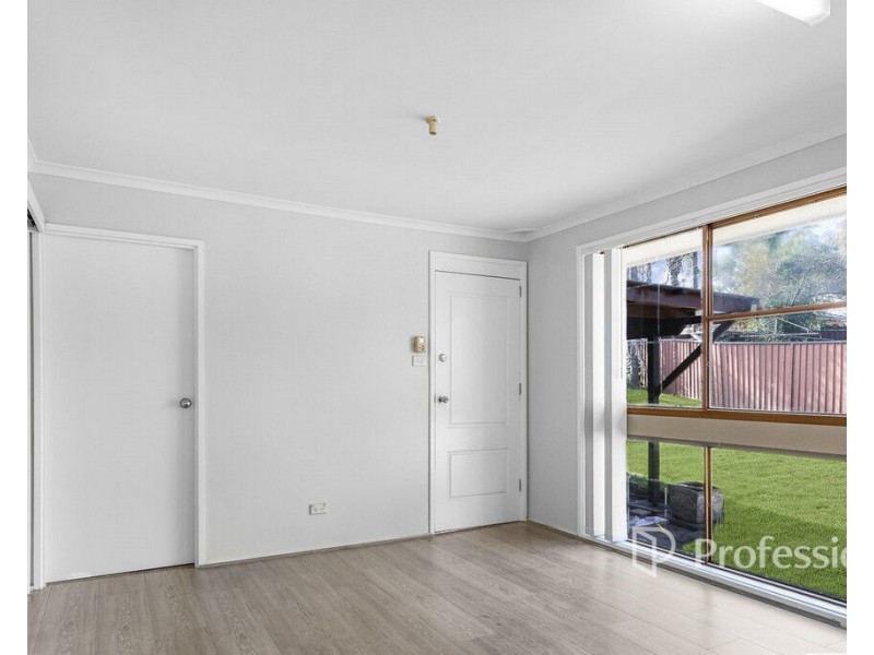 17 Scenic Circuit, Cranebrook NSW 2749