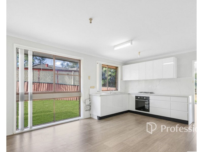 17 Scenic Circuit, Cranebrook NSW 2749
