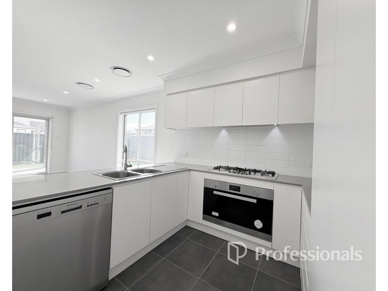 48 Shuttle Parade, Schofields NSW 2762
