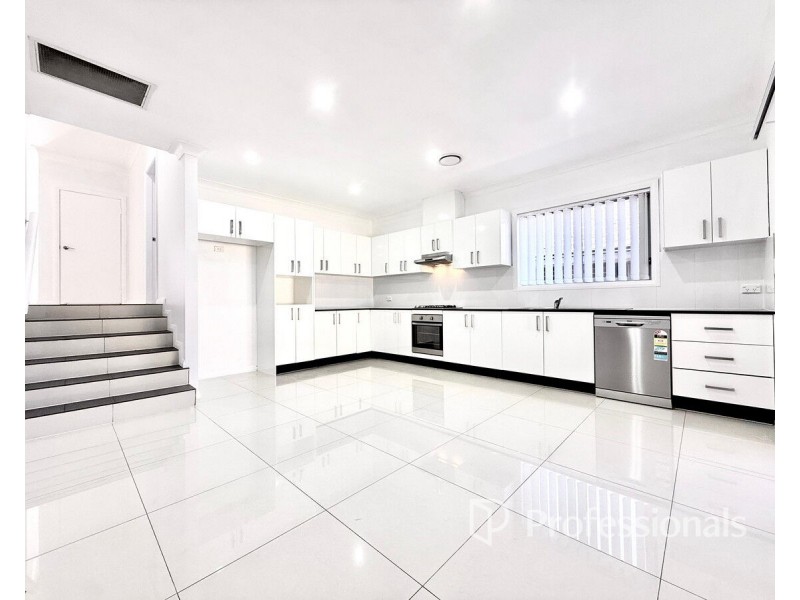 44 Oliver Street, Riverstone NSW 2765
