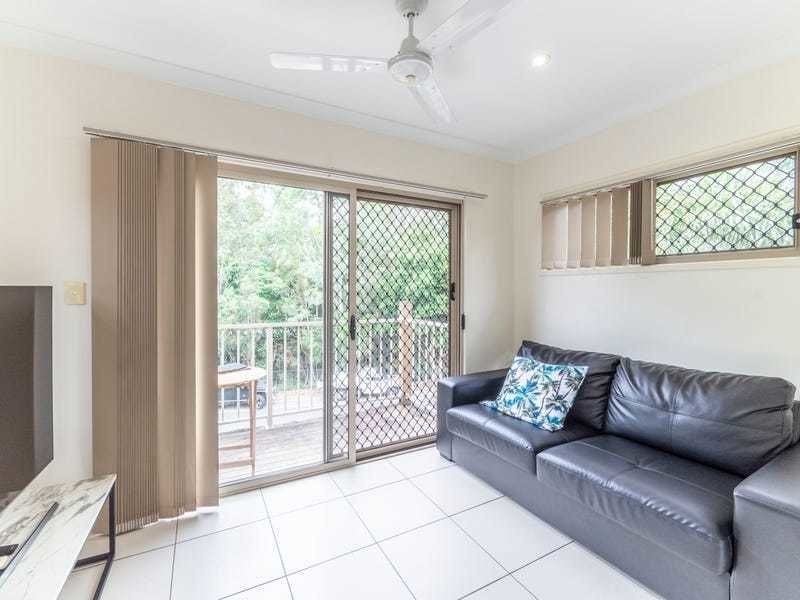 1/9 Creekside Court, Everton Hills QLD 4053