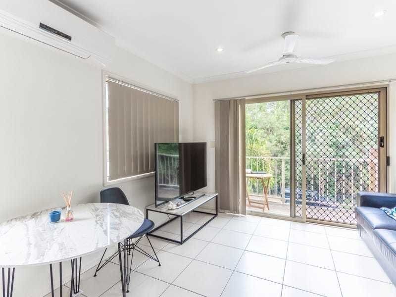 1/9 Creekside Court, Everton Hills QLD 4053