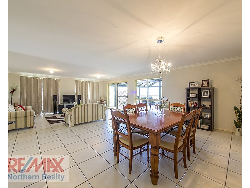1 Laceflower Cres, Eatons Hill QLD 4037