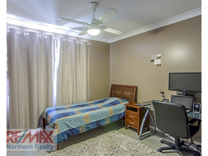 1 Laceflower Cres, Eatons Hill QLD 4037