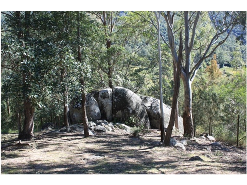 6 Lyell Court, Mount Samson QLD 4520