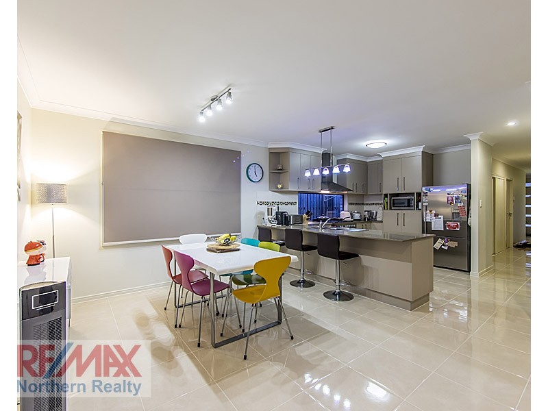 8 Moreton Street, Fitzgibbon QLD 4018