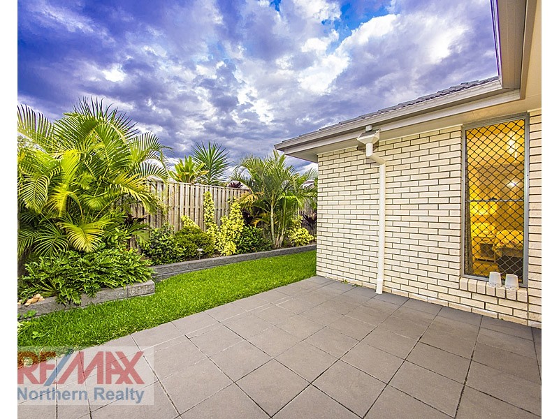 8 Moreton Street, Fitzgibbon QLD 4018