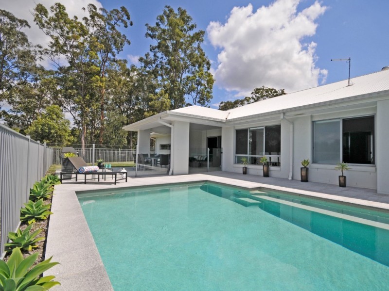 21 Rainbird Close, Bunya QLD 4055