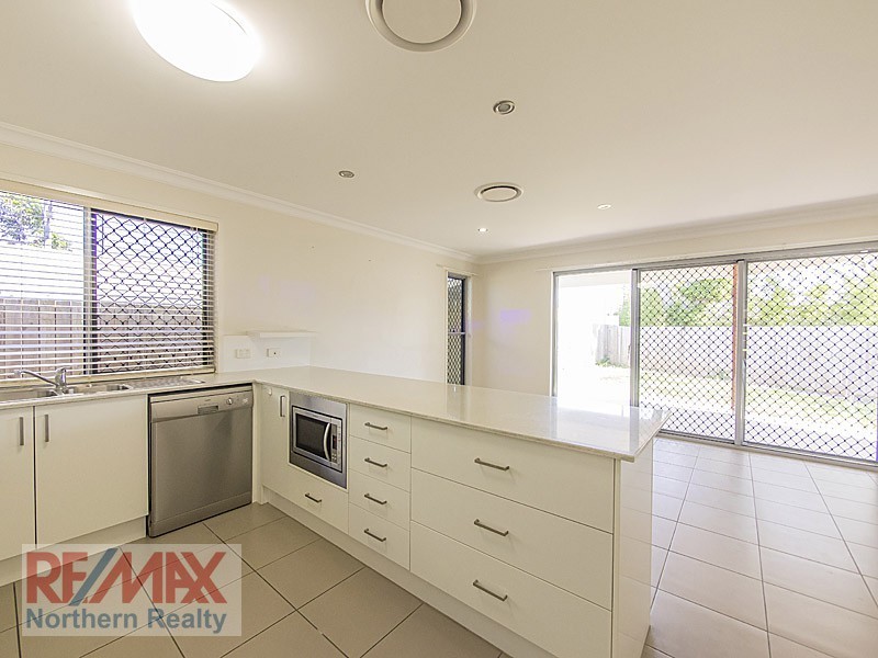 15 Wimble Street, Deagon QLD 4017