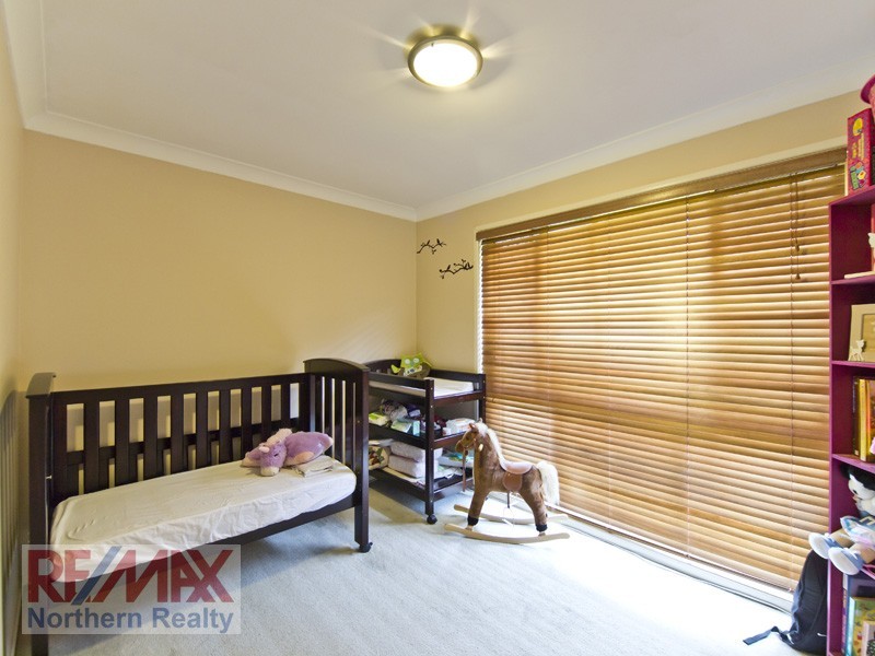 30 Flamingo Drive, Albany Creek QLD 4035