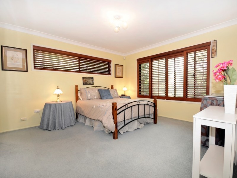 25 Tingward Street, The Gap QLD 4061