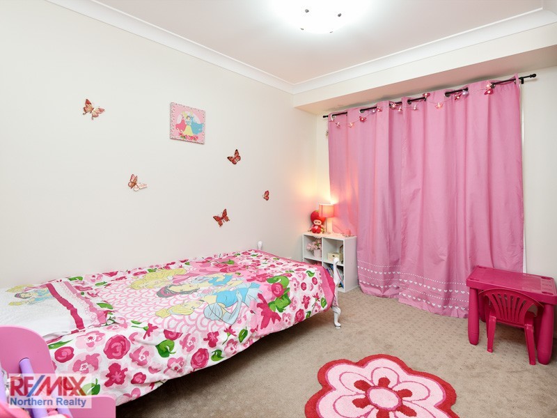 4 Curlew Court, Warner QLD 4500
