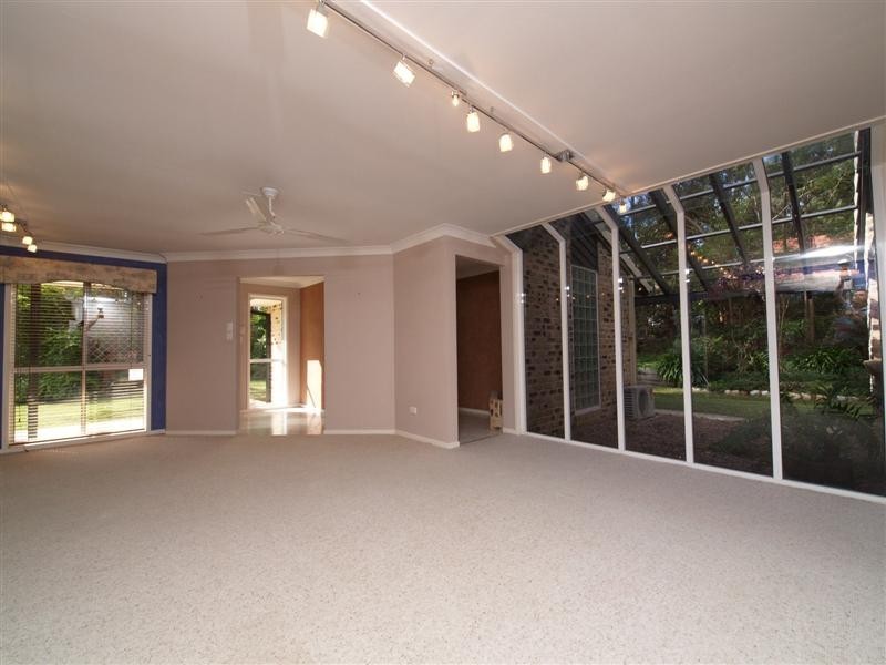 65 Cashmere Lane, Cashmere QLD 4500