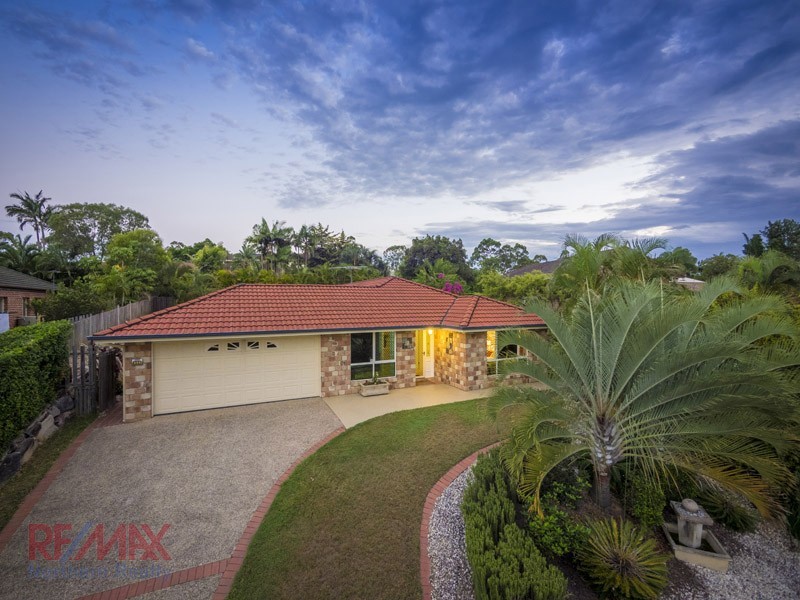11 Marina Court, Eatons Hill QLD 4037