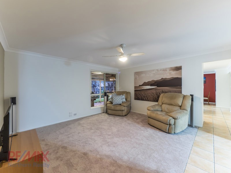 11 Marina Court, Eatons Hill QLD 4037